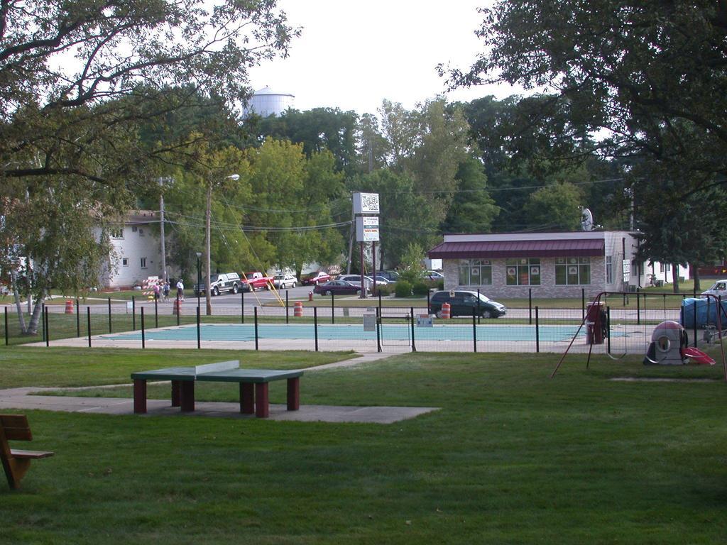 Indian Trail Motel Wisconsin Dells Ngoại thất bức ảnh