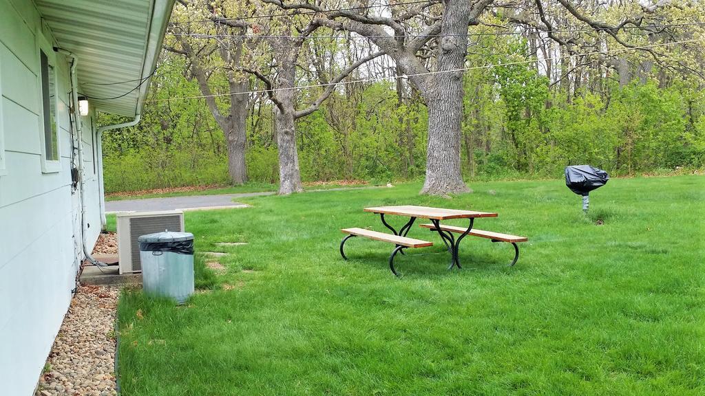 Indian Trail Motel Wisconsin Dells Phòng bức ảnh