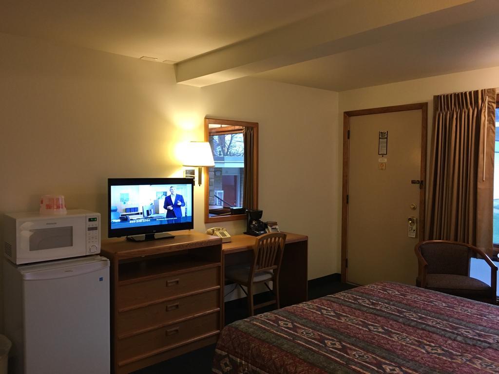 Indian Trail Motel Wisconsin Dells Ngoại thất bức ảnh