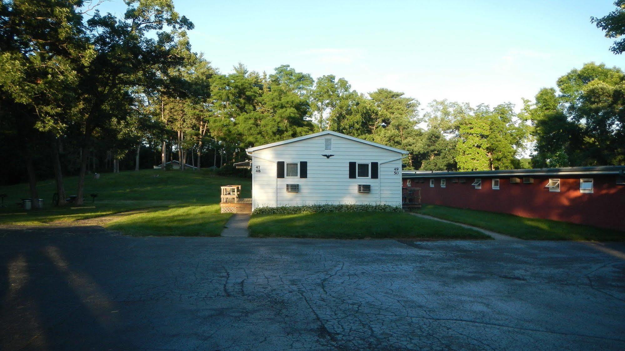 Indian Trail Motel Wisconsin Dells Ngoại thất bức ảnh