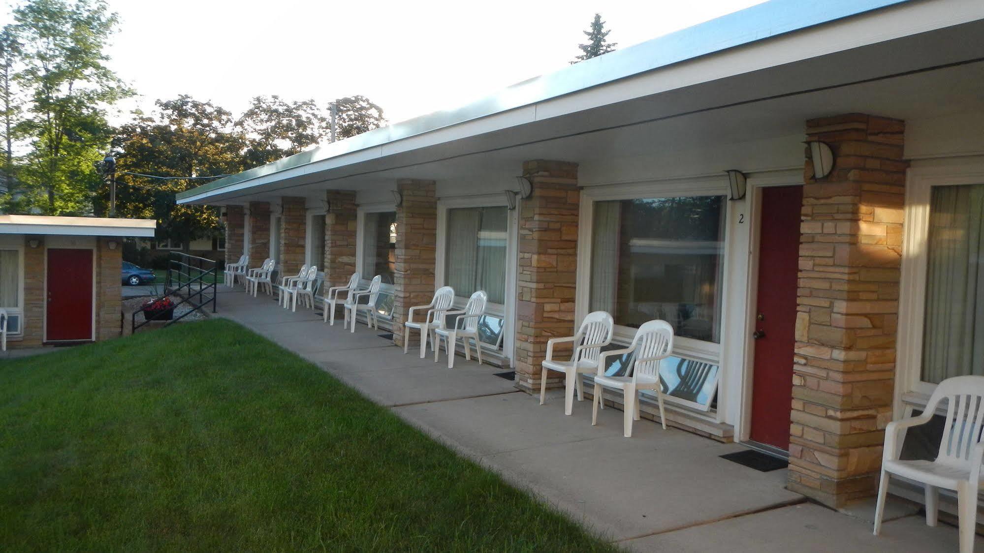 Indian Trail Motel Wisconsin Dells Ngoại thất bức ảnh
