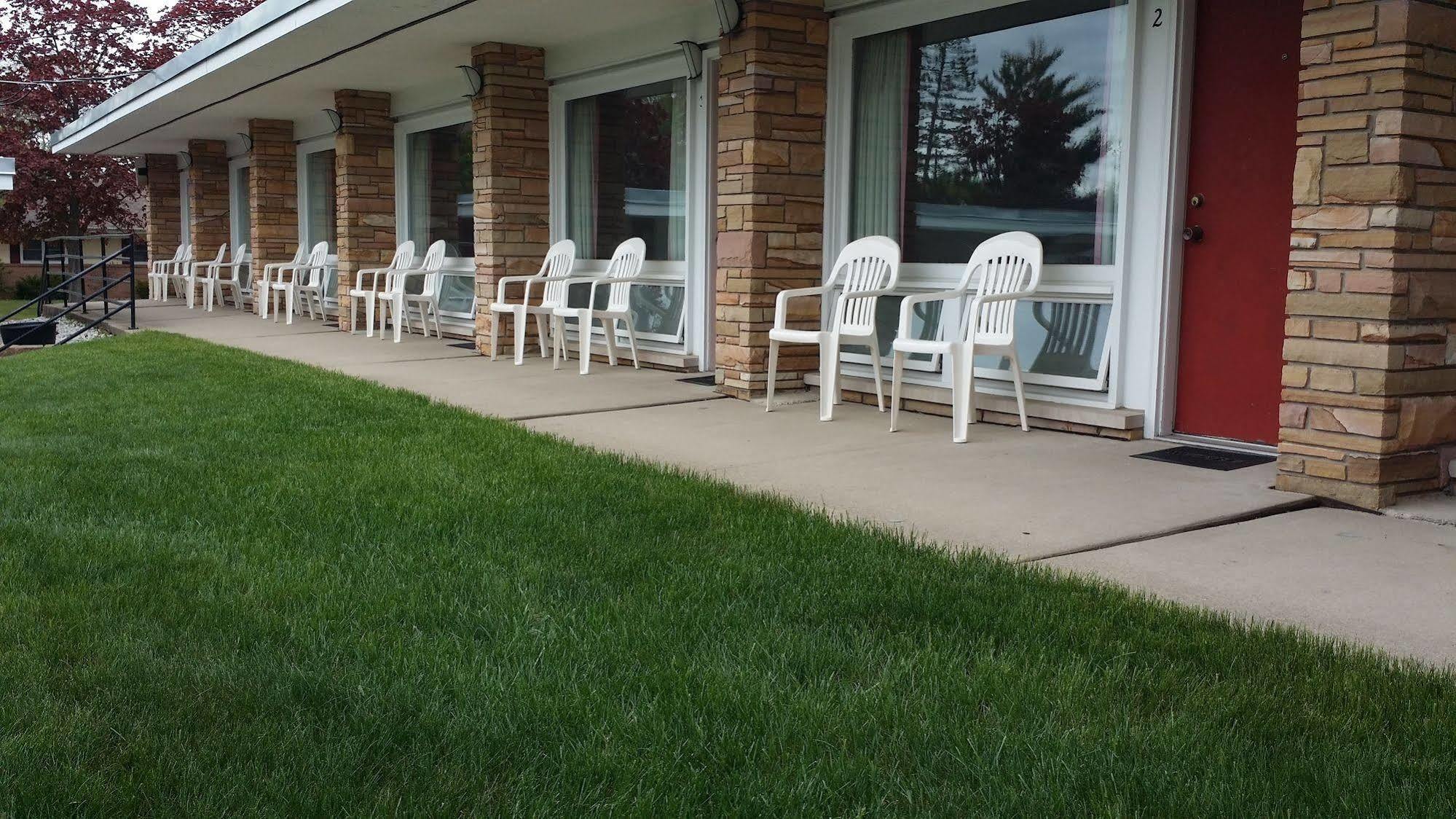 Indian Trail Motel Wisconsin Dells Ngoại thất bức ảnh