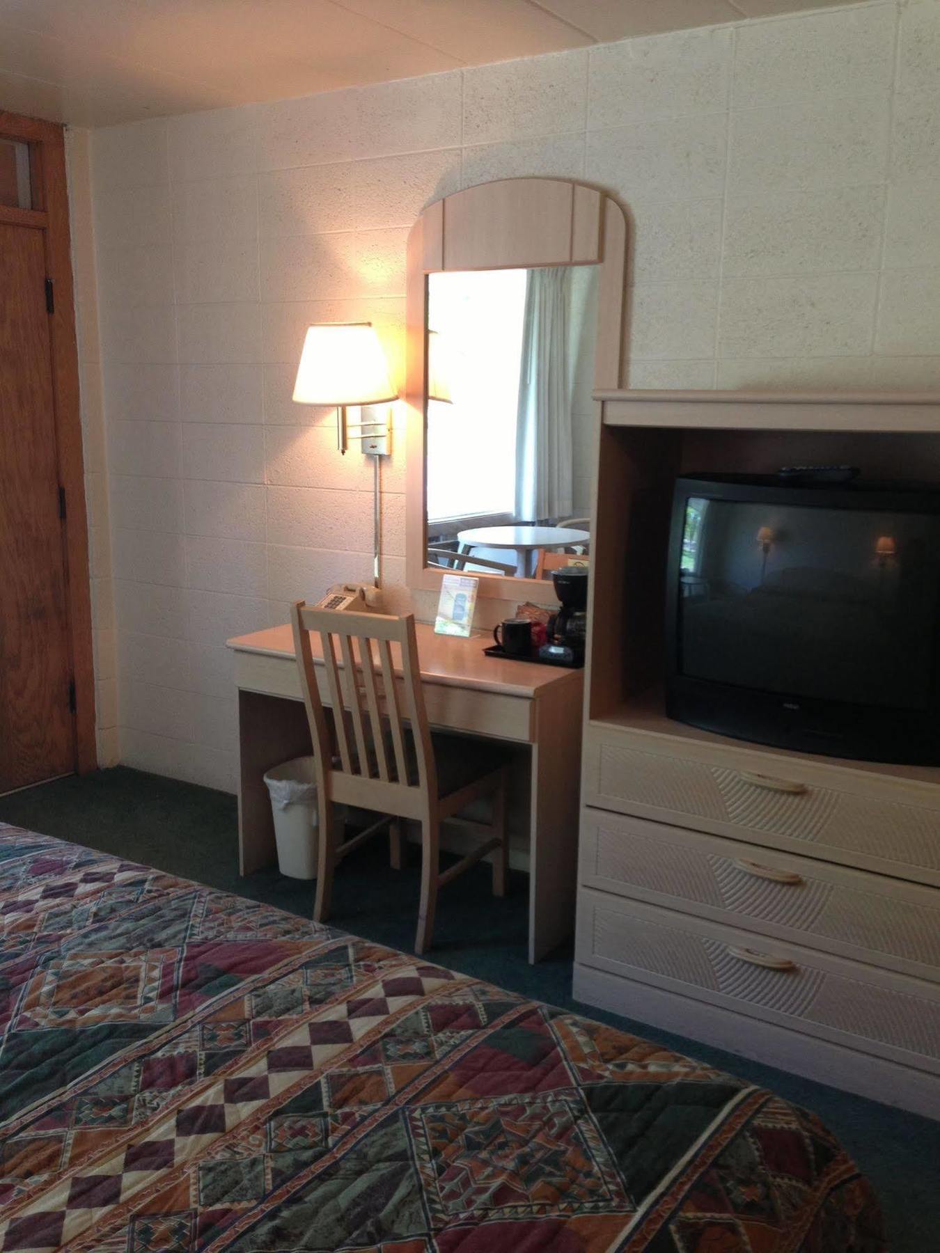 Indian Trail Motel Wisconsin Dells Ngoại thất bức ảnh