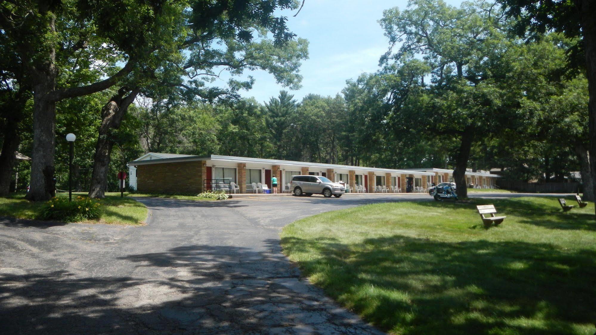 Indian Trail Motel Wisconsin Dells Ngoại thất bức ảnh