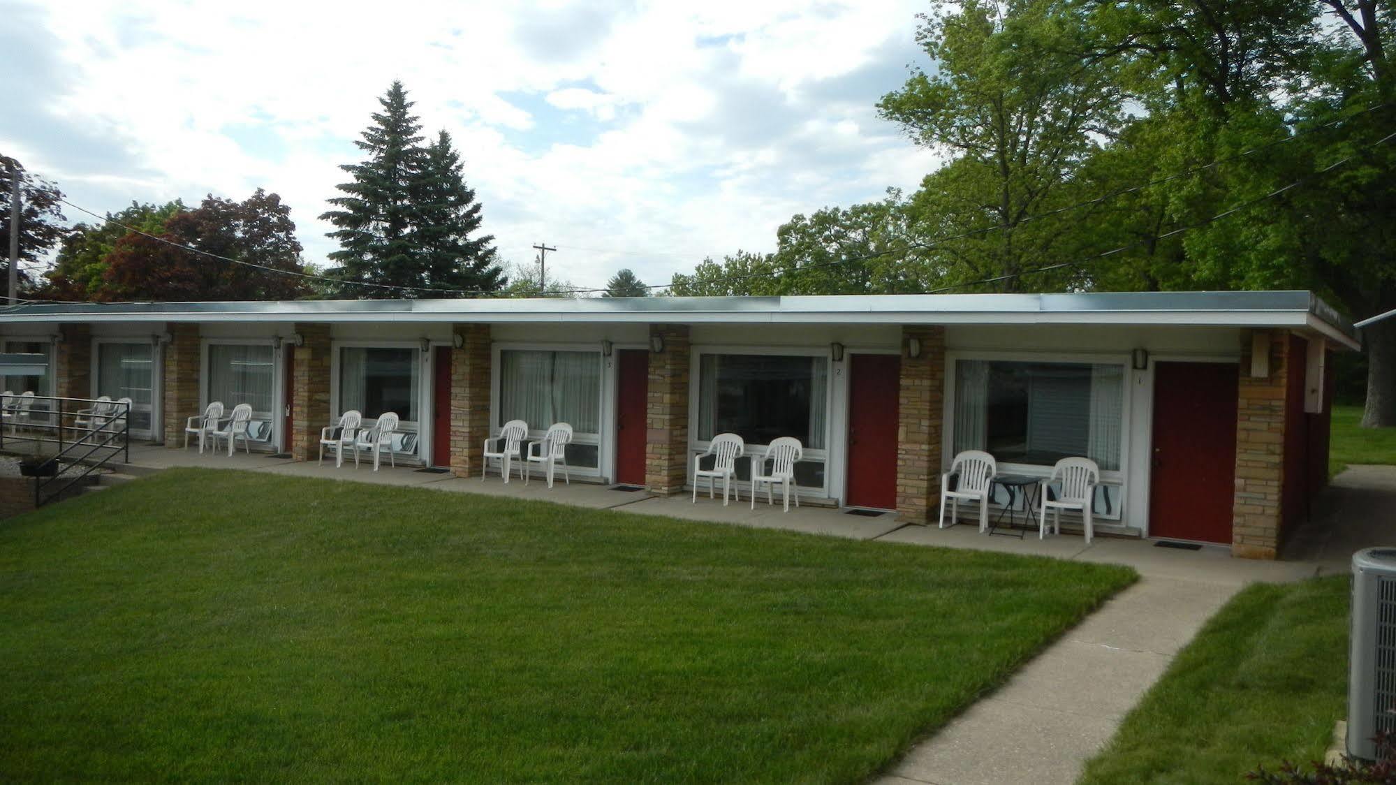 Indian Trail Motel Wisconsin Dells Ngoại thất bức ảnh
